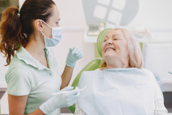 prendre-soin-de-ses-dents-apres-50-ans-dentiste-haguenau